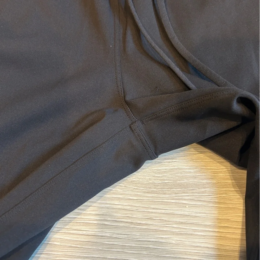 Lululemon Women’s Black Stretch High-Rise Pant 7/8 Length - 4